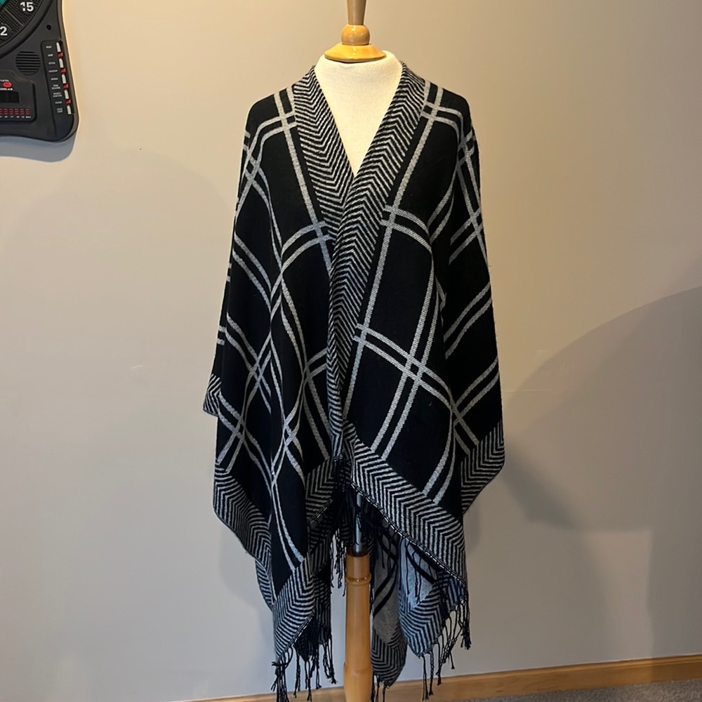 Black and Gray Reversible Shawl